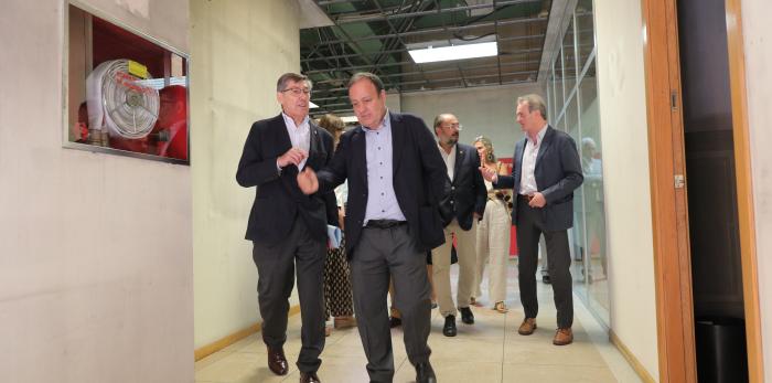 Lambán visita la sede de la Cámara de Comercio de Zaragoza