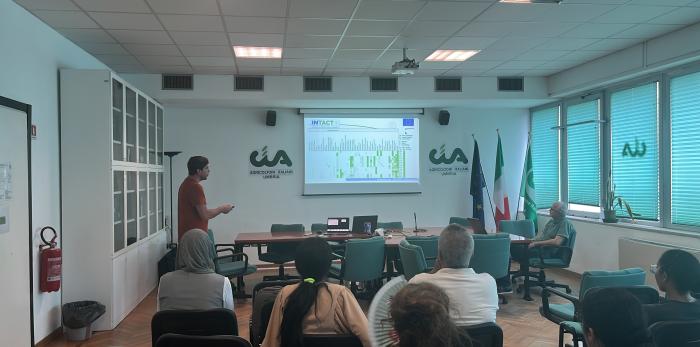 Los investigadores del CITA van a visitar empresas de transformación y viveros, y asitirán a una serie de talleres de formació