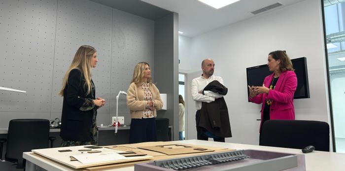 Mar Vaquero ha visitado este martes el Instituto Tecnológico de Aragón