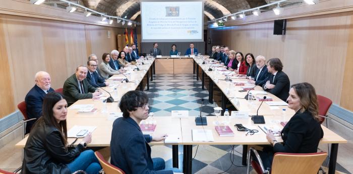 Reunión Comisión Aragonesa de Derecho Civil. Tomasa Hernández y Carmen Susín