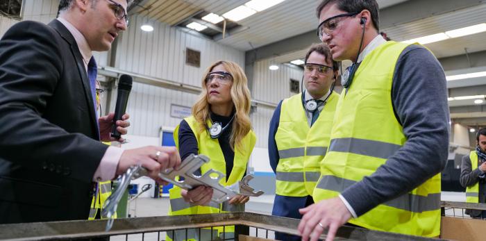 Mar Vaquero visita la planta que la empresa Teknia tiene en la localidad zaragozana de Pedrola