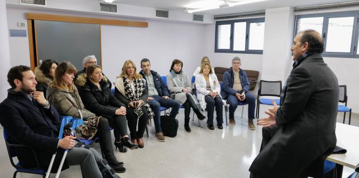 El consejero de Sanidad visita el centro de salud de Monzón y la resonancia magnética del Hospital de Barbastro