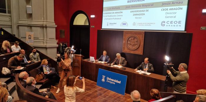 La jornada, impulsada por CEOE Aragón, ha tenido lugar en el Paraninfo de la Universidad de Zaragoza.