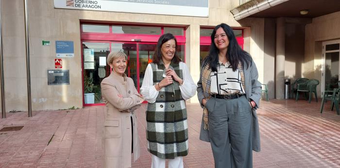 Susín ha visitado este lunes la residencia Sagrada Familia en Huesca junto a la alcaldesa Orduna