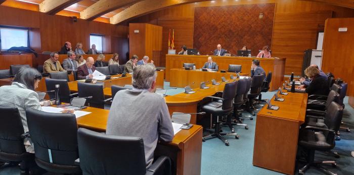 El director general de Salud Mental del Gobierno de Aragón, Manuel Corbera, comparece en las Cortes de Aragón.