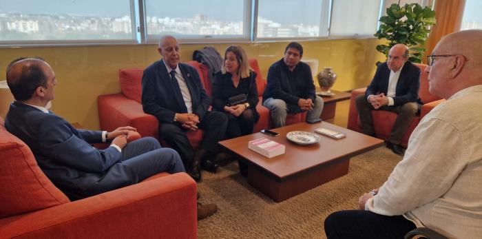 Firma del convenio entre la consejería de Sanidad y la Federación ALCER Aragón
