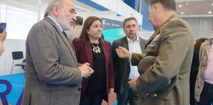 La directora del INAEM ha inaugurado la feria junto al alcalde de Calatayud