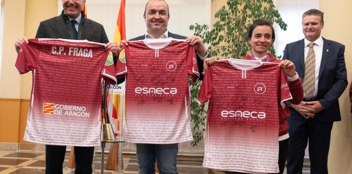 El presidente recibe al Club Patín Esneca de Fraga