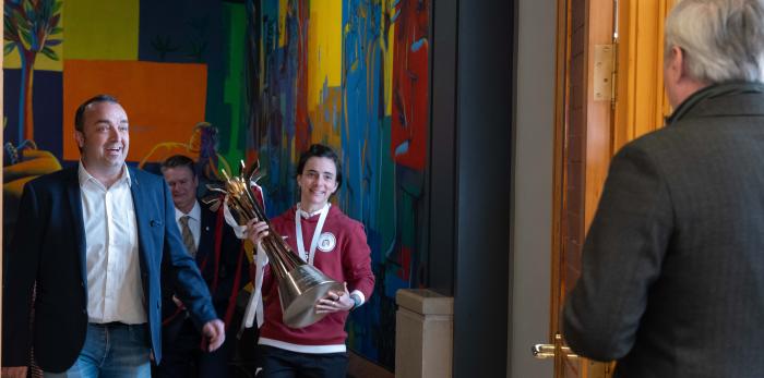 El presidente recibe al Club Patín Esneca de Fraga