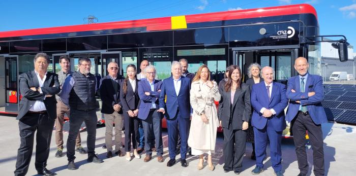 Imágenes de la presentación de la adjudicación de los dos lotes del Área Metropolitana de Zaragoza.