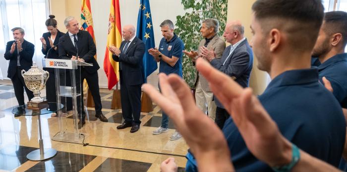 El presidente Azcón recibe al Wanapix Sala 10