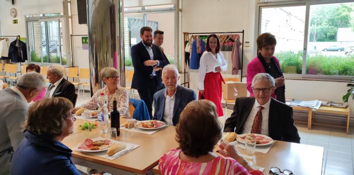 Una veintena de matrimonios han celebrado sus bodas de oro este jueves