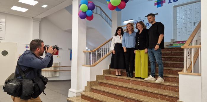 Salud Pública y Educación han celebrado el Día de Internet en Colegio FEC Nuestra Señora del Carmen de Zaragoza con encuentro-debate con Salva Fernàndez