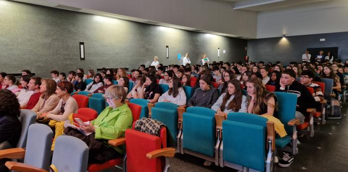 Salud Pública y Educación han celebrado el Día de Internet en el Colegio FEC Nuestra Señora del Carmen de Zaragoza