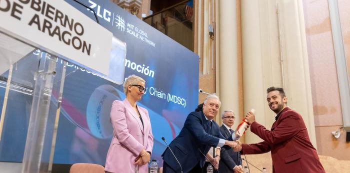 El consejero de Fomento, Vivienda, Movilidad y Logística, Octavio López, asiste al acto de graduación de los másteres de ZLC, en su calidad de presidente de la Fundación Zaragoza Logistics Center.