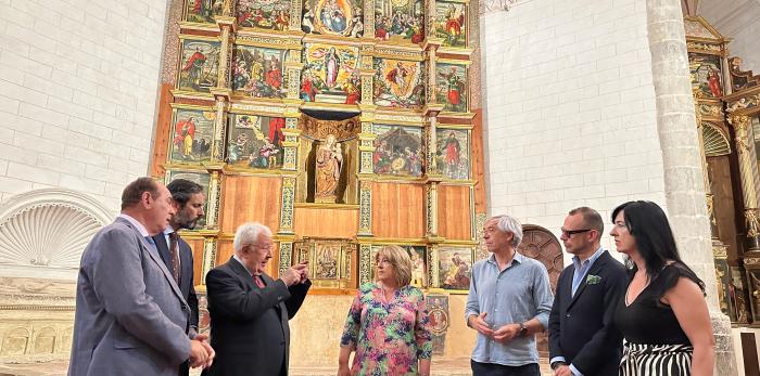 Visita a Albarracín de la consejera de Presidencia, Tomasa Hernández, y los directores generales de Cultura y Patrimonio Cultural, Pedro Olloqui y Gloria Pérez.