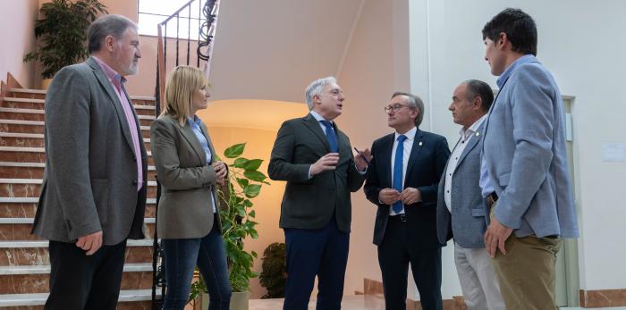 Octavio López asiste a la presentación del Plan de Vivienda de la Diputación Provincial de Teruel