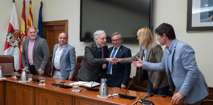 Octavio López asiste a la presentación del Plan de Vivienda de la Diputación Provincial de Teruel