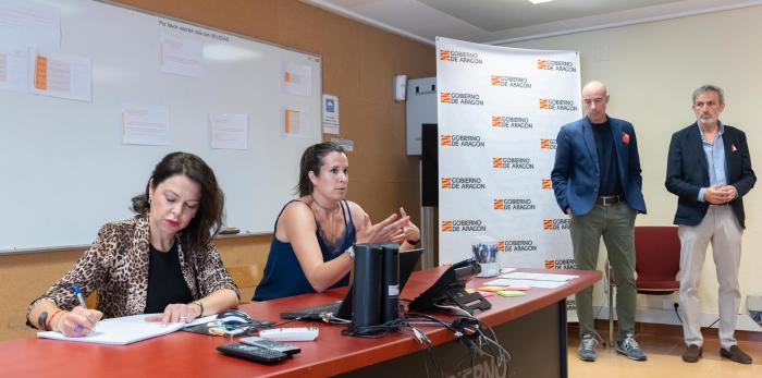 Presentación del plan de acción comarcal con sello de calidad para el deporte. Marina Sevilla y Cristina García