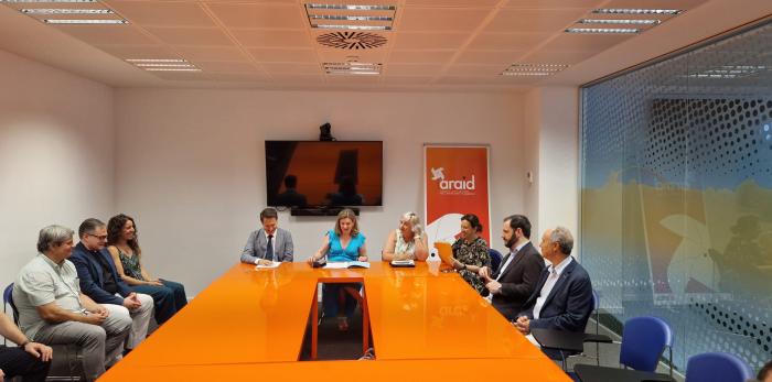 La directora general de Ciencia e Investigación, Pilar Gayán y la directora general de Universidades, María Luisa Feijóo, también han participado en el encuentro