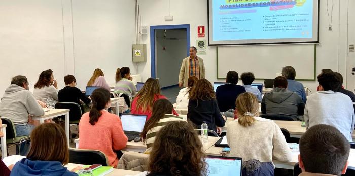 Los centros de profesorado de Calatayud, Ejea y La Almunia han organizado más de 400 actividades formativas en el último curso.