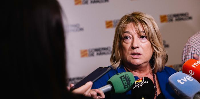 La consejera de Educación, Cultura y Deporte, Tomasa Hernández, ha presidido la reunión inicial de la Mesa.