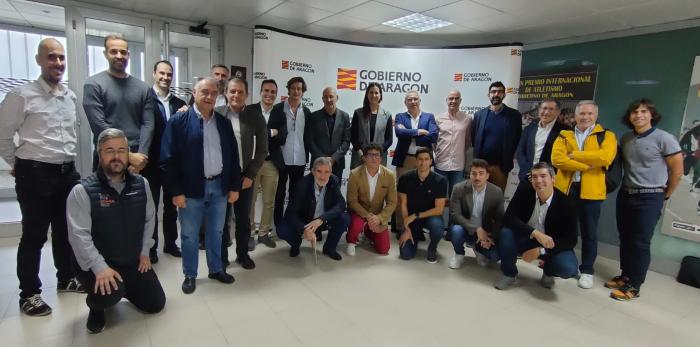 Reunión con el sector sobre la creación del Clúster Aragonés del Deporte.