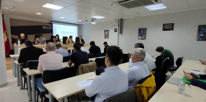 Reunión con el sector sobre la creación del Clúster Aragonés del Deporte.