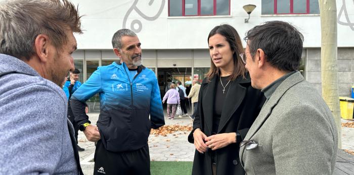 La selección española de triatlón paralímpico se concentra en Zaragoza.