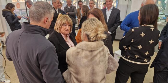 La consejera se ha reunido con el grupo de trabajo impulsado para la creación de un nuevo grado de Cocina y Gastronomía en Jaca.