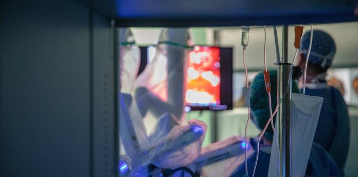 Imágenes de la primera intervención de cirugía robótica realizada en el Hospital Clínico Lozano lesa de Zaragoza