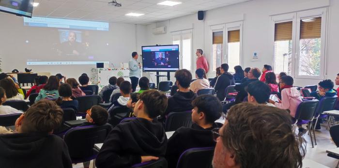 La Hora del Código se ha celebrado oficialmente, por segundo año consecutivo, en el Centro de Profesorado de Calatayud.