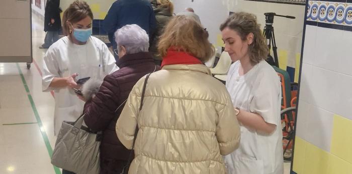 Buena acogida de la segunda jornada de vacunación sin cita frente a gripe y COVID