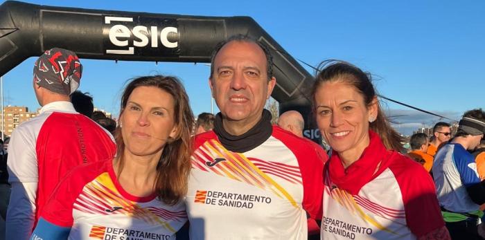Varios equipos del sistema sanitario aragonés, con el consejero José Luis Bancalero a la cabeza, participan en la X Carrera de Empresas ESIC por Equipos