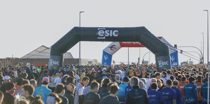 Varios equipos del sistema sanitario aragonés participan en la X Carrera de Empresas ESIC por Equipos