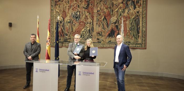 El rector y la vicepresidenta del Gobierno han firmado este martes el convenio