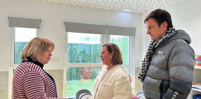 La consejera de Educación ha visitado hoy la nueva escuela infantil 'Con ojos de niño' de Cadrete.