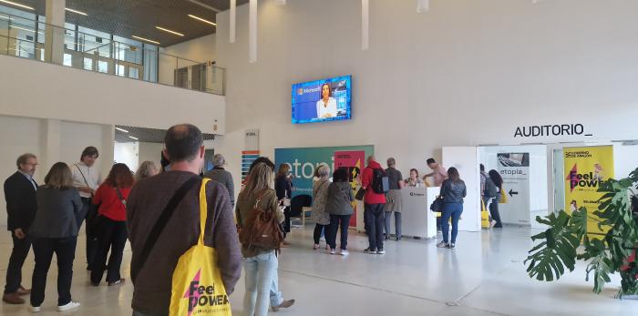 El primer foro 'La FP mueve Aragón' se ha desarrollado en el auditorio de Etopía, en Zaragoza.