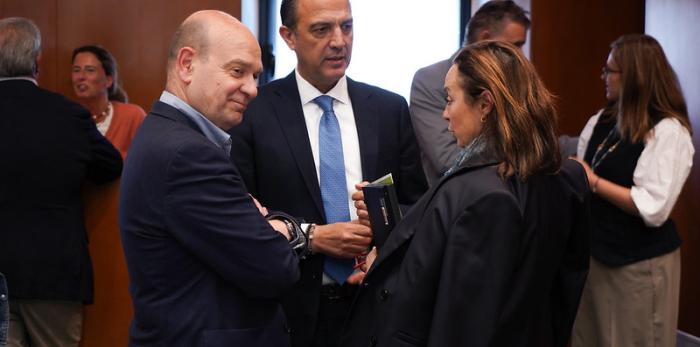 La gerente del Banco de Sangre ha comparecido hoy en la Comisión de Sanidad de las Cortes de Aragón