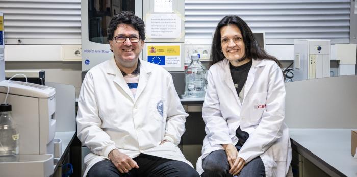 Investigadores de los dos proyectos financiados por Aspanoa sobre inmunoterapias para tratar el cáncer