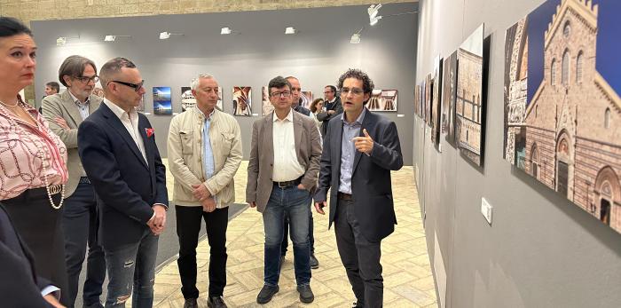 Inauguración de la exposición ‘El arte de la arquitectura gótica en la Corona de Aragón’, este jueves en el Museo de Huesca.