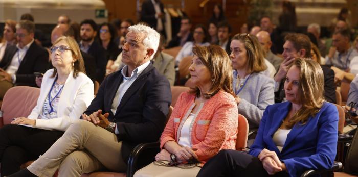 Inauguración de la jornada 'Innovación en Tecnología Sanitaria', organizada por la Federación Española de Empresas de Tecnología Sanitaria y el Gobierno de Aragón.