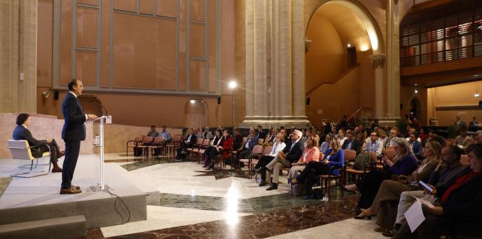 Inauguración de la jornada 'Innovación en Tecnología Sanitaria', organizada por la Federación Española de Empresas de Tecnología Sanitaria y el Gobierno de Aragón.
