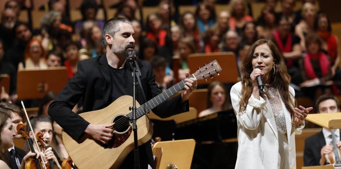 Image 1 of article Bancalero subraya que iniciativas como el concierto '1000 Cantando por la depresión' visibilizan la importancia de la salud mental