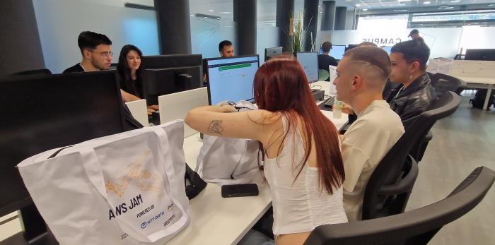 La consejera de Educación ha inaugurado la competición nacional, en la que han participado 150 alumnos de FP.