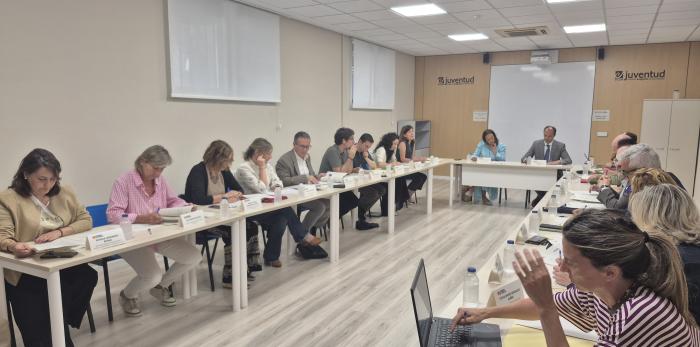 La Comisión estará integrada por responsables de alto nivel de los dos Departamentos implicados