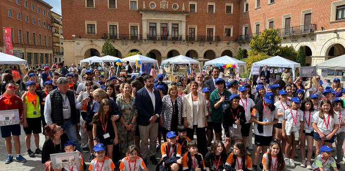 Image 5 of article Cerca de 300 escolares participan en el mercado de 'Aprendiendo a Emprender', que se ha celebrado por primera vez en Teruel