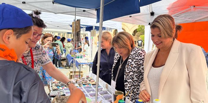Image 7 of article Cerca de 300 escolares participan en el mercado de 'Aprendiendo a Emprender', que se ha celebrado por primera vez en Teruel