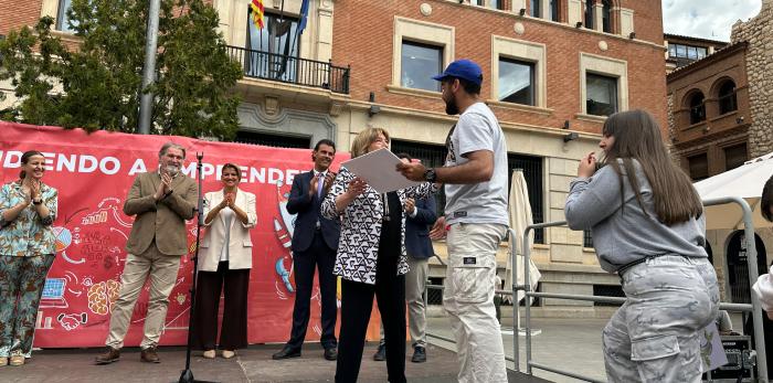 Image 9 of article Cerca de 300 escolares participan en el mercado de 'Aprendiendo a Emprender', que se ha celebrado por primera vez en Teruel