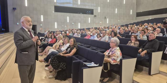 Voluntarios de las tres provincias se han dado cita en el I Encuentro de Acción Voluntaria de la red de hogares del IASS